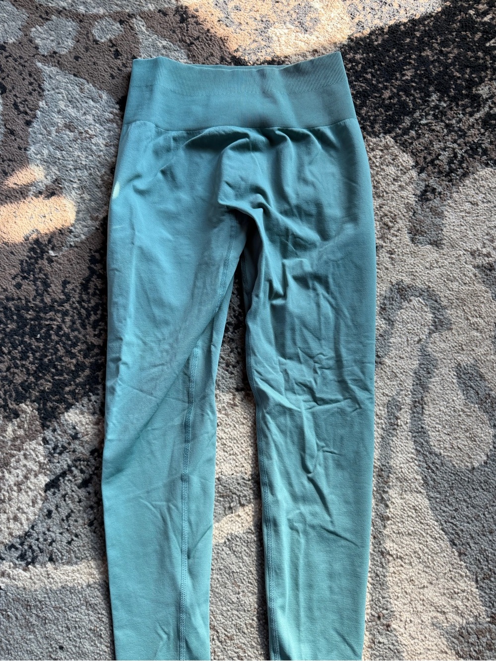 Aurola leggings, butt scrunch like new- Teal